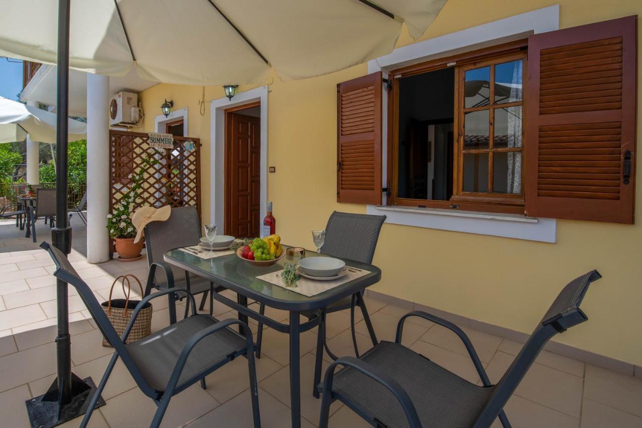 Voula Apartments Gaios Exteriör bild